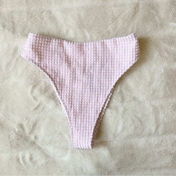 NWT Abercrombie High Rise Cheeky Bikini Bottom Pink Textured Gingham Size Small - Picture 2 of 7
